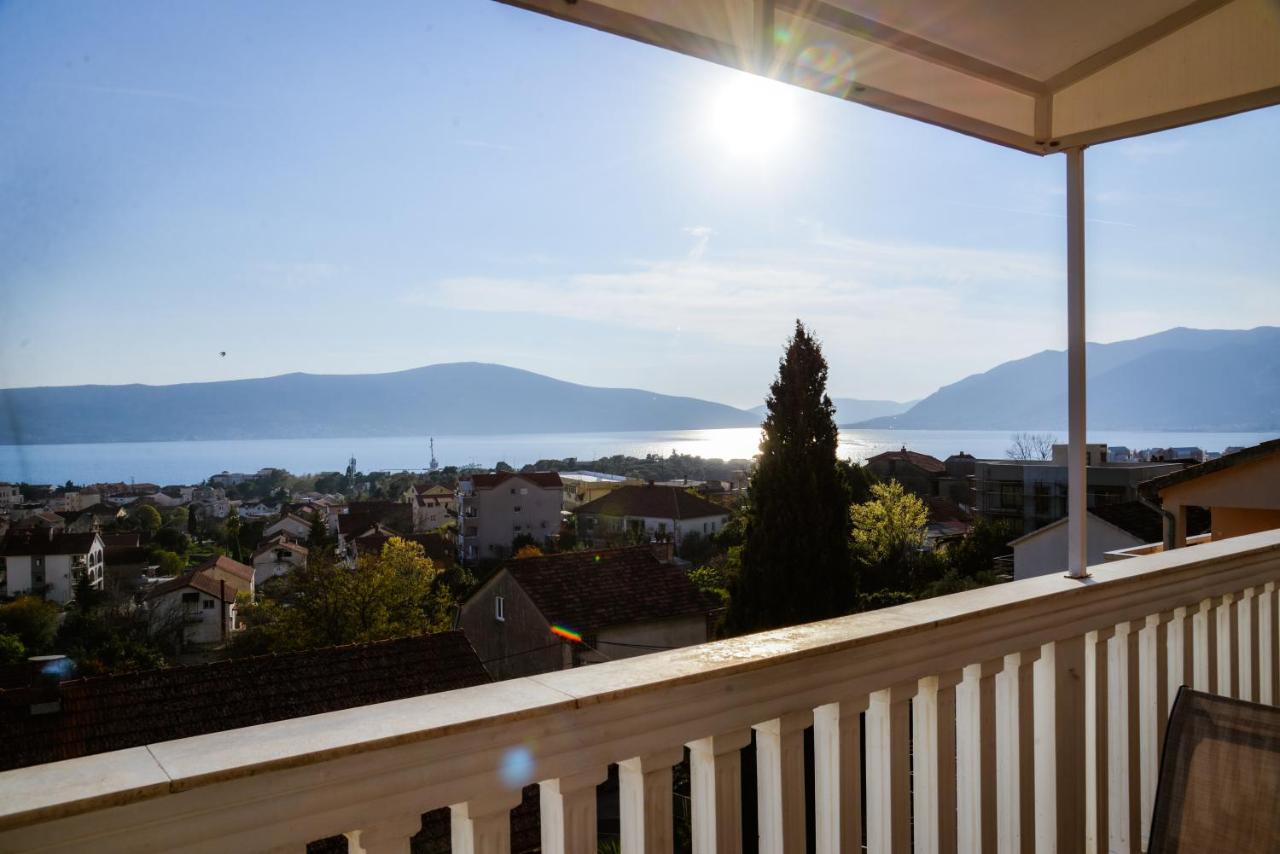 Iker Apartments Tivat Exterior foto